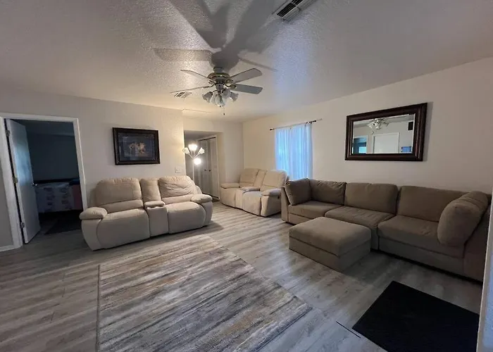 Home In Kissimmee With Huge Backyard
